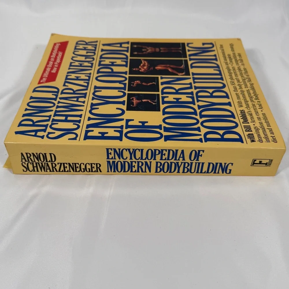 Arnold Schwarzenegger Encyclopedia of Modern Bodybuilding Paperback